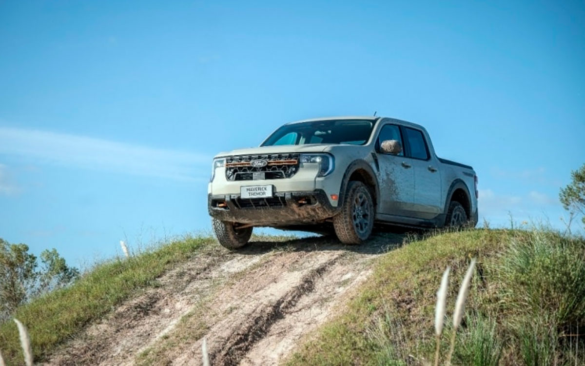 Neither an SUV nor a traditional pickup... what the new Maverick brings will redefine what you knew about off-road driving.