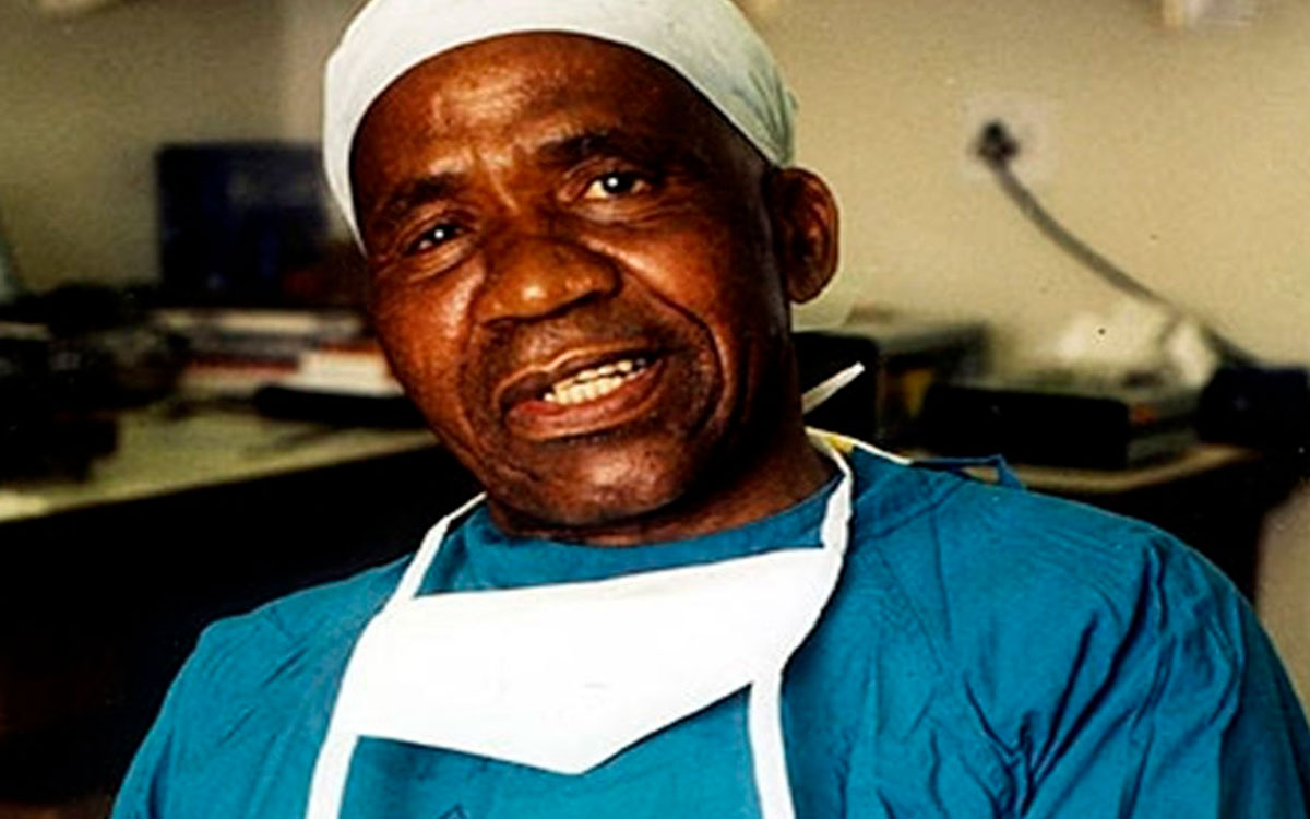 The clandestine surgeon: the true story of Hamilton Naki, the man who changed medicine from the shadows