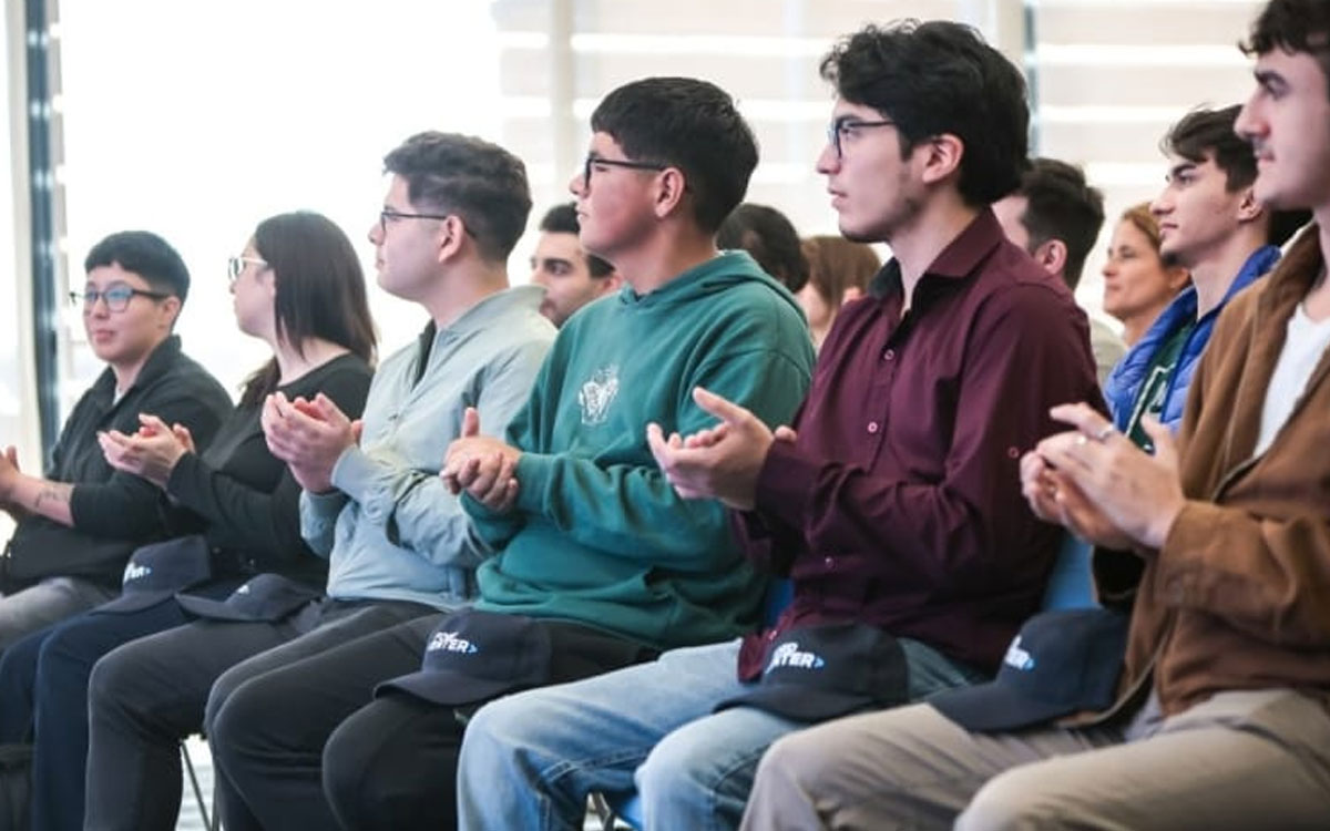 Technology and Education: Ford Enter opens registrations for a new program on front-end development