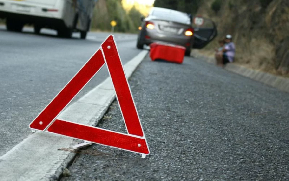 Goodbye to triangles: the V16 Beacon will be mandatory starting January 2026