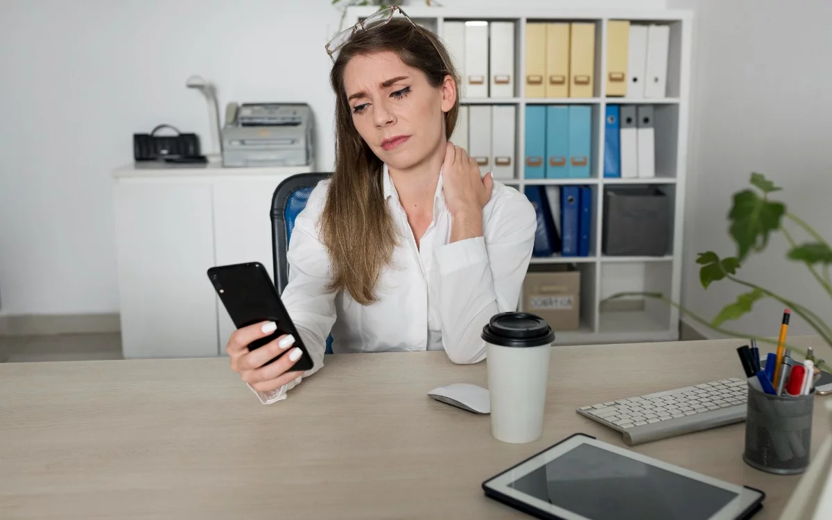 The 6 mistakes you make when sitting that explain your neck and back pain