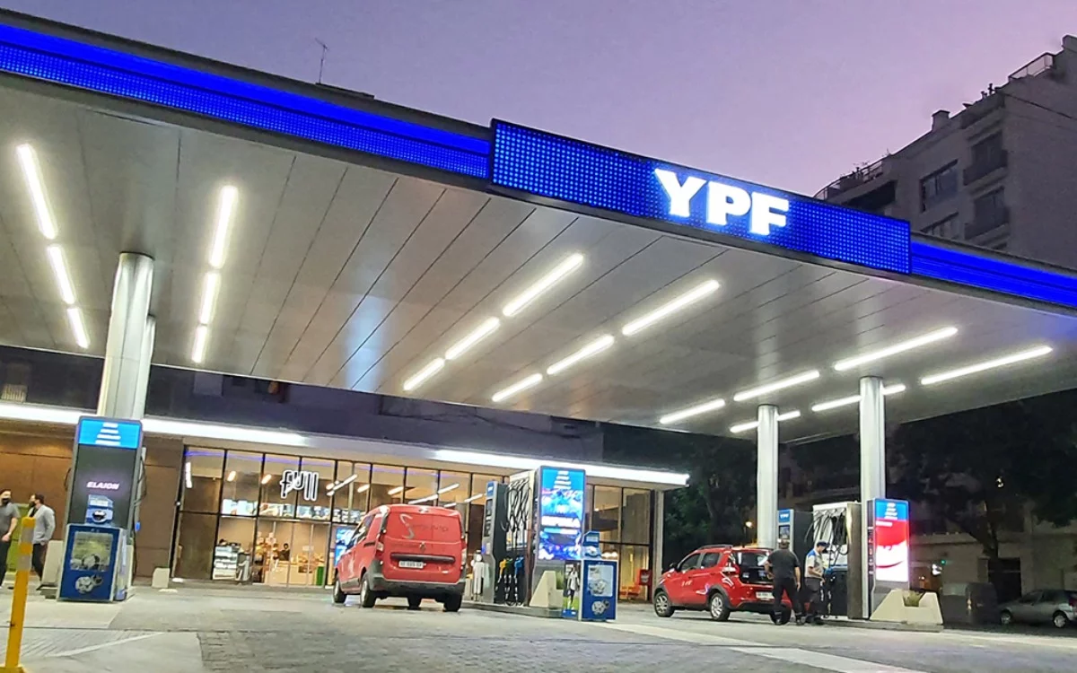 Not even in Europe is it so cheap: the system that will activate the gasoline discounts in the early morning.