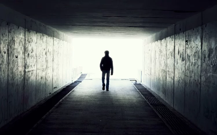 ¿Qué significan las experiencias cercanas a la muerte y por qué nos fascinan?